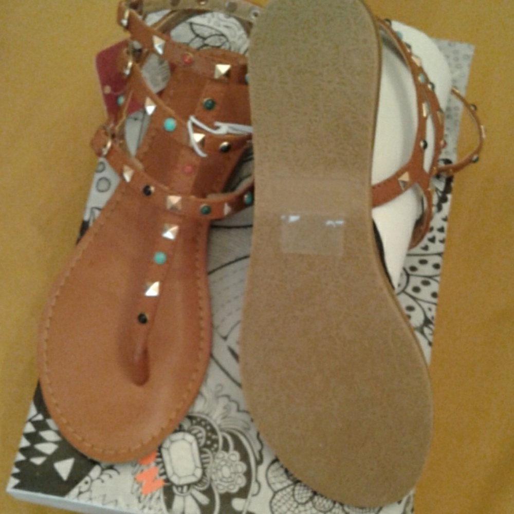 Ladies sandals